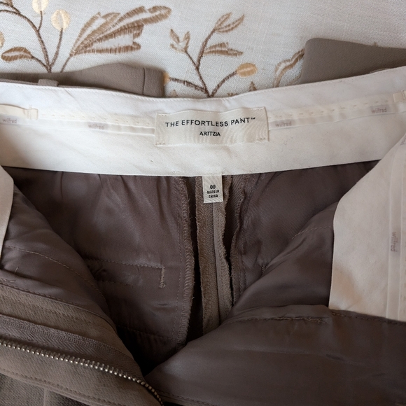 Aritzia Wilfred effortless pants - crepette - regular - nomad taupe - Picture 3 of 3